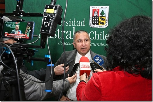 Egon Montecinos nuevo Rector elecciones - 15