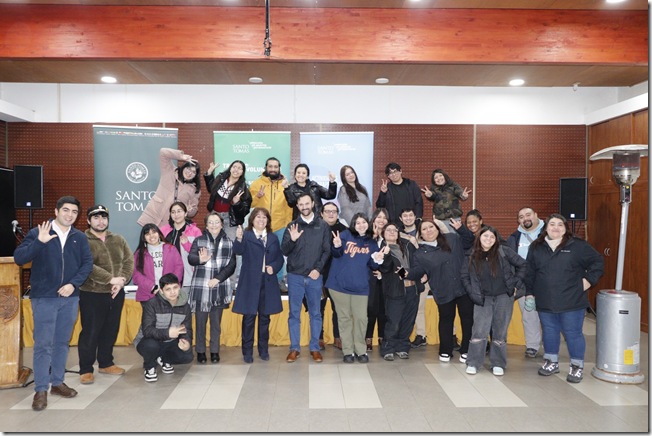 Autoridades locales y de Santo Tomás felicitaron a los estudiantes que se suman a esta jornada
