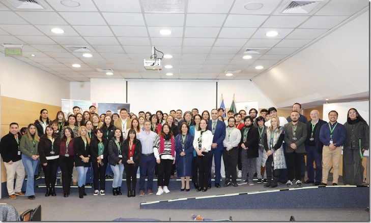 Asistentes a encuentro