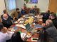 Comisión evaluadora revisando proyectos del Fondo Concursable 2026 de Aguas Décima en Valdivia.