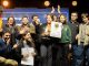 Representantes de la microcervecería La Condená recibiendo el premio a Mejor Cervecería de la Competencia en Valdivia.