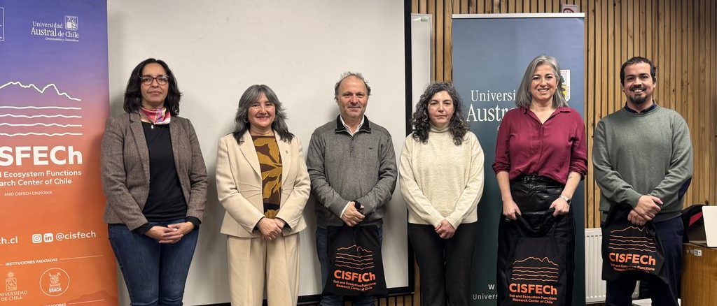Presentación del primer policy brief de CISFECh en la Universidad Austral de Chile sobre políticas de suelos