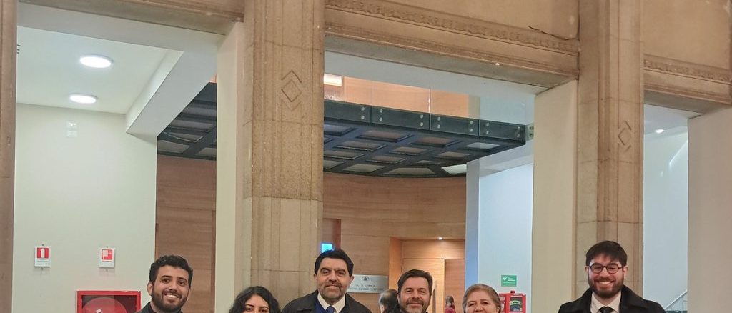 Edificio del Tribunal Constitucional donde se debaten normativas sobre protección ambiental