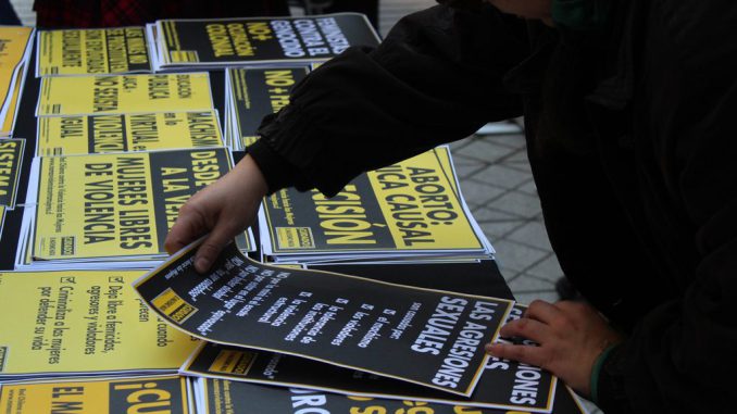 Afiches de la campaña ¡Cuidado! El machismo mata de la Red Chilena contra la Violencia hacia las Mujeres