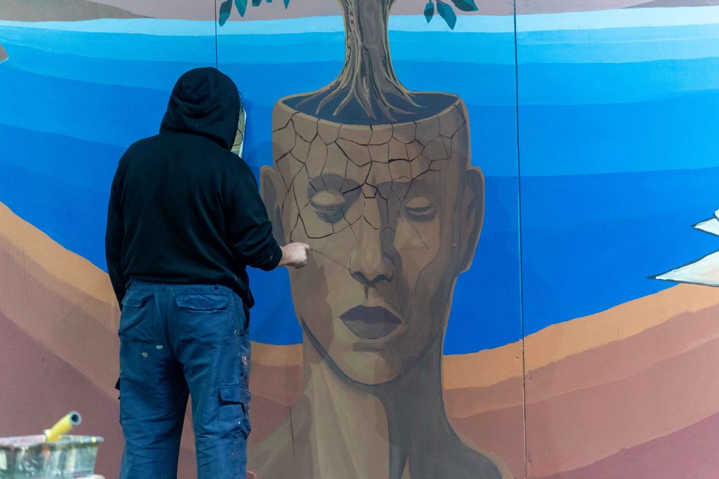 Mural móvil creado por personas privadas de libertad en el Centro de Educación y Trabajo de Valdivia