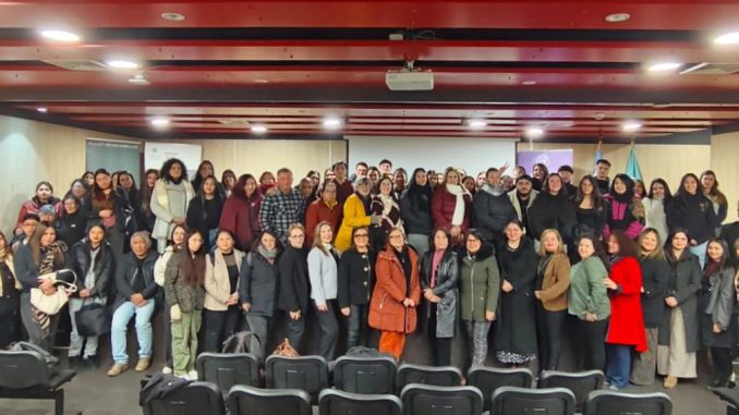 Autoridades y equipo académico en el lanzamiento del XII Congreso de Ciencias Sociales de Santo Tomás Valdivia