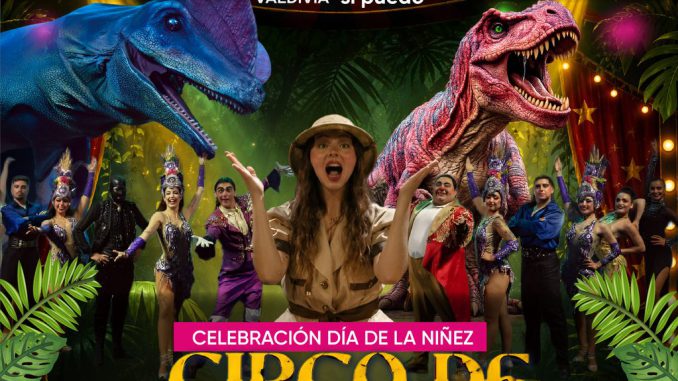 Niños disfrutando del espectáculo Circo de Dinosaurios en el Coliseo Municipal de Valdivia