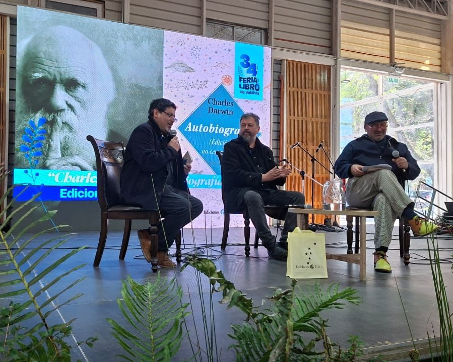 Presentación del libro Autobiografía de Charles Darwin en la XXXIV Feria del Libro de Valdivia