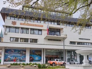 Alcaldia y gestion municipal de Valdivia reconocida por eficiencia financiera