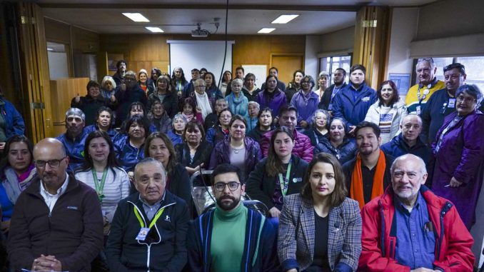 Alcaldesa y autoridades de Valdivia advierten sobre el riesgo en la salud primaria por recortes presupuestarios