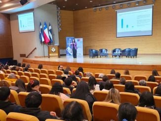 Participantes en el simposio sobre pérdida de alimentos y transformación alimentaria en Valdivia