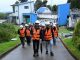 Estudiantes y profesionales visitando las instalaciones de Aguas Décima en Valdivia