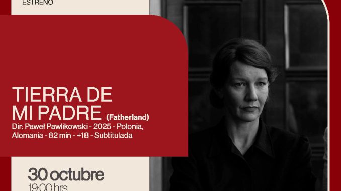 Escena en blanco y negro de la película Tierra de mi padre del director Pawel Pawlikowski