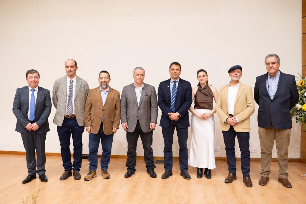 Asistentes y expositores reunidos en el Congreso Coop Sur XVIII en la Universidad de Los Lagos