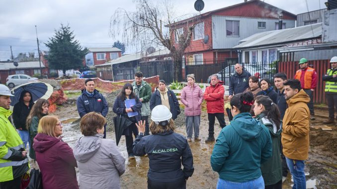 Autoridades municipales inspeccionan el avance de obras de mejoramiento en áreas verdes de Yáñez Zavala y sector Libertad