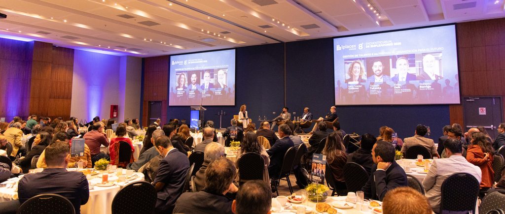 Subsecretario del Trabajo hablando sobre inteligencia artificial y empleo en Chile