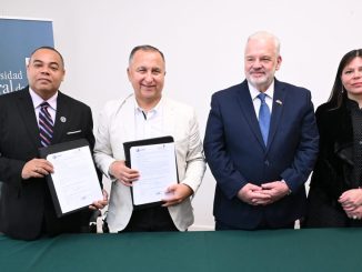 Firma del convenio de cooperación académica entre la Universidad Austral de Chile y la Universidad Católica del Cibao